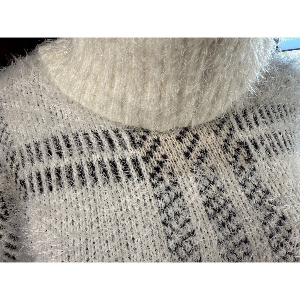 NWT Sanctuary White Check Plaid Fuzzy Knit Turtleneck Sweater Womens Small - Picture 5 of 9